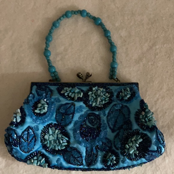 iN’s Vintage Style Woman’s Beaded Mini Bag - Picture 4 of 13